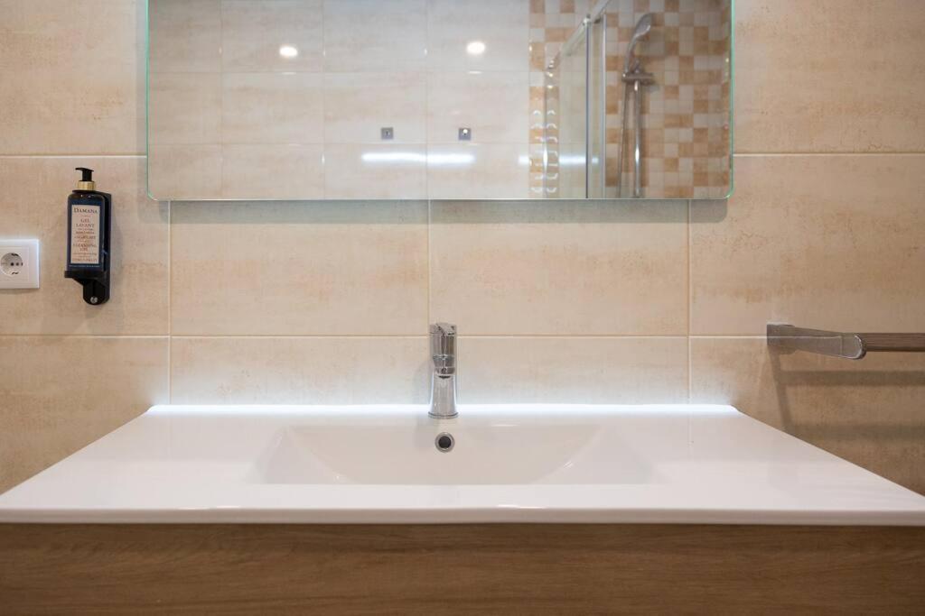 Marques Deluxe Apartments 3 & 4 Porto Bagian luar foto